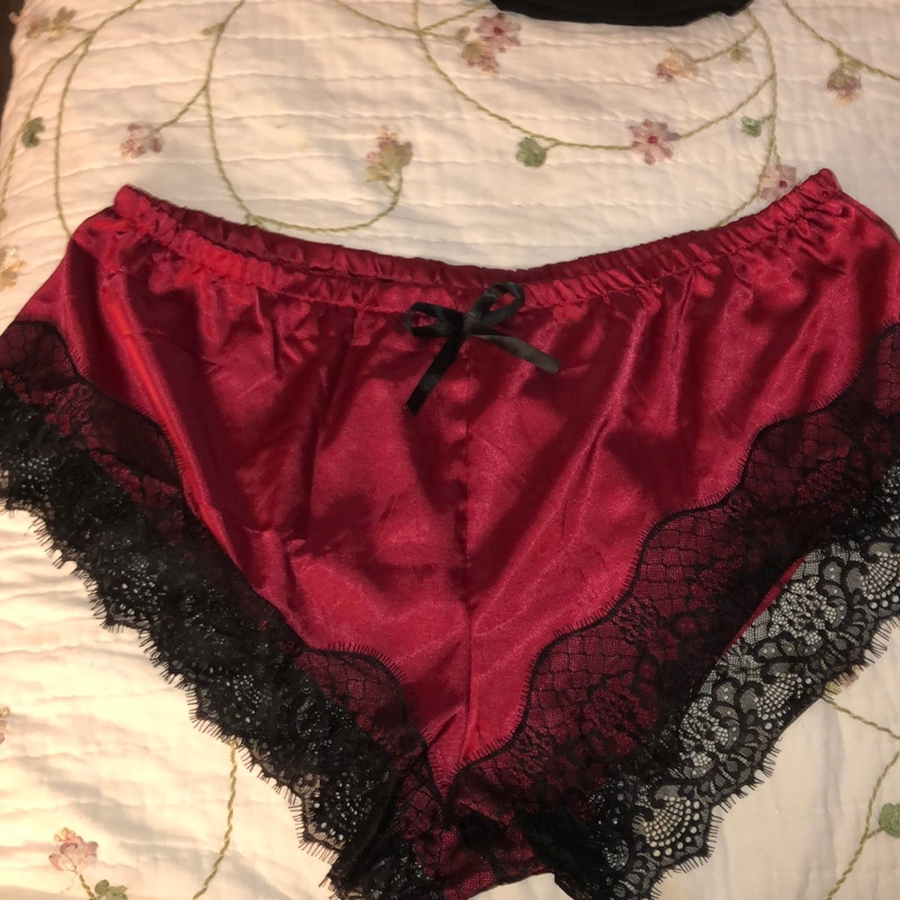 VICTORIA SECRET LIKE BURGUNDY SILKY LACE SET NEW